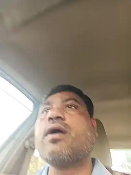 Snapshot of pintuS40 chatting on November 25, 2025, 10:04 am pintuS40 online show from November 25, 2025, 10:04 am