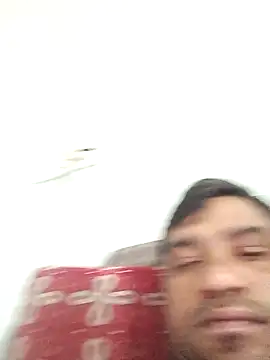 Snapshot of pintuS40 chatting on December 22, 2025, 8:50 pm pintuS40 online show from December 22, 2025, 8:50 pm