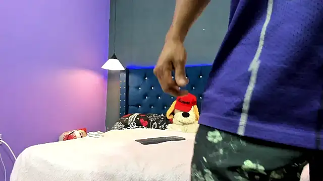 Snapshot of Salomon_koude chatting on November 6, 2025, 7:04 pm Salomon koude online show from November 6, 2025, 7:04 pm