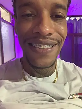 Snapshot of Salomon_koude chatting on November 15, 2025, 5:42 pm Salomon koude online show from November 15, 2025, 5:42 pm