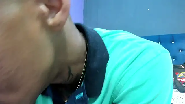 Snapshot of Salomon_koude chatting on November 26, 2025, 6:09 pm Salomon koude online show from November 26, 2025, 6:09 pm