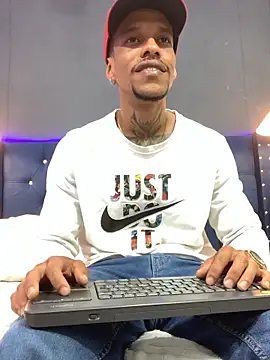 Snapshot of Salomon_koude chatting on December 5, 2025, 4:25 pm Salomon koude online show from December 5, 2025, 4:25 pm