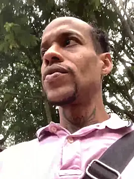 Snapshot of Salomon_koude chatting on December 16, 2025, 6:02 pm Salomon koude online show from December 16, 2025, 6:02 pm