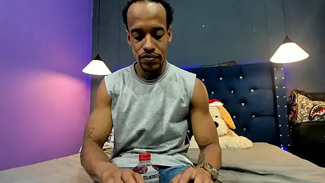 Snapshot of Salomon_koude chatting on December 17, 2025, 8:15 pm Salomon koude online show from December 17, 2025, 8:15 pm