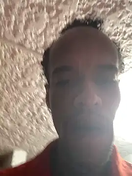 Snapshot of Salomon_koude chatting on January 14, 2026, 9:52 pm Salomon koude online show from January 14, 2026, 9:52 pm