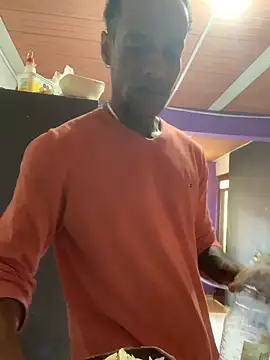 Snapshot of Salomon_koude chatting on February 5, 2026, 8:02 pm Salomon koude online show from February 5, 2026, 8:02 pm