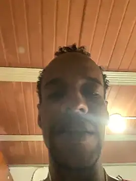 Snapshot of Salomon_koude chatting on February 22, 2026, 5:55 pm Salomon koude online show from February 22, 2026, 5:55 pm