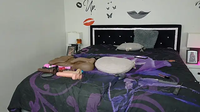 Snapshot of chocolatefantasyxxox chatting on December 28, 2024, 5:23 am chocolatefantasyxxox online show from December 28, 2024, 5:23 am