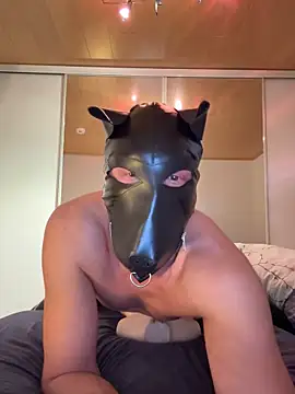 Snapshot of PlayDog123 chatting on March 22, 2025, 12:57 pm PlayDog123 online show from March 22, 2025, 12:57 pm