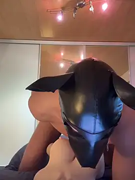 Snapshot of PlayDog123 chatting on October 11, 2025, 9:52 am PlayDog123 online show from October 11, 2025, 9:52 am