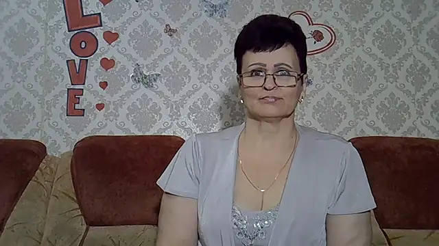 PaulaGolden online show from December 21, 2025, 4:36 pm