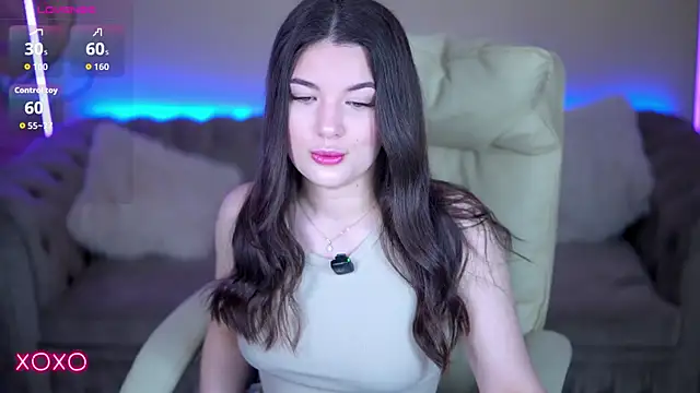 YourLolaBunny online show from April 5, 2026, 6:32 am