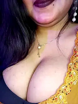 Suhanakhan00 online show from March 2, 2025, 8:48 am