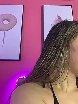 Sophie LS online show from February 9, 2025, 6:11 am