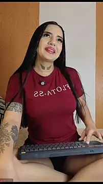 Snapshot of Alissfressa chatting on June 19, 2026, 1:54 am Alissfressa online show from June 19, 2026, 1:54 am