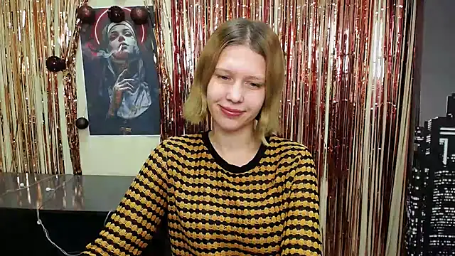 Snapshot of StellaCRL chatting on January 7, 2025, 12:31 pm StellaCRL online show from January 7, 2025, 12:31 pm