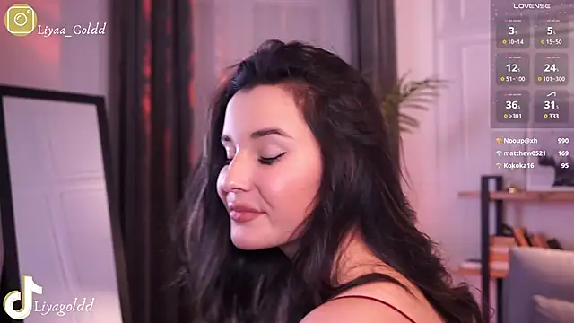 Snapshot of Liya_Gold_ chatting on December 11, 2024, 11:21 pm Liya Gold  online show from December 11, 2024, 11:21 pm