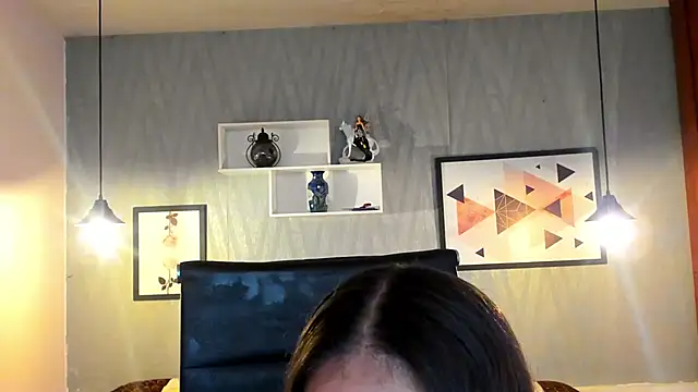 Snapshot of Valeria_roussi chatting on December 21, 2024, 2:04 pm Valeria roussi online show from December 21, 2024, 2:04 pm