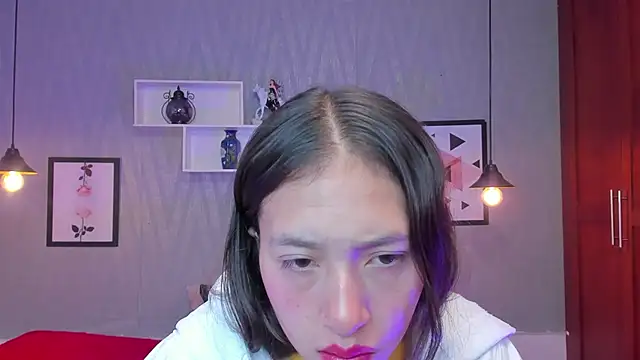 Snapshot of Valeria_roussi chatting on January 23, 2025, 1:02 pm Valeria roussi online show from January 23, 2025, 1:02 pm