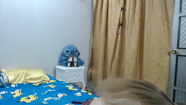 SaraStoneCute online show from June 19, 2026, 6:56 pm