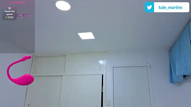 Snapshot of KALE_19 chatting on October 3, 2025, 1:57 am KALE 19 online show from October 3, 2025, 1:57 am