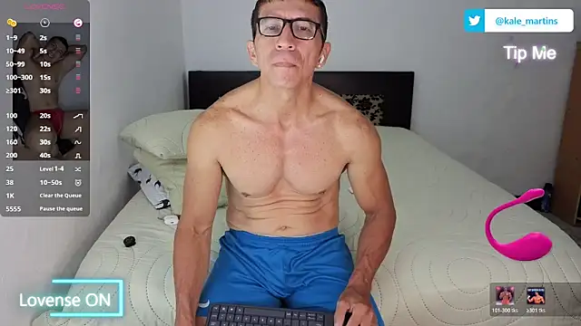 Snapshot of KALE_19 chatting on June 18, 2026, 2:54 pm KALE 19 online show from June 18, 2026, 2:54 pm