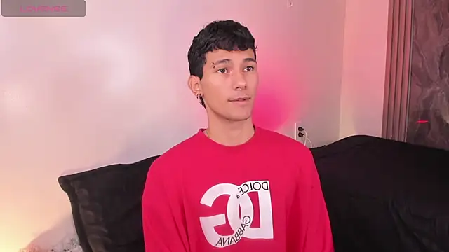 Snapshot of Alexx_tc chatting on February 1, 2026, 3:27 am Alexx tc online show from February 1, 2026, 3:27 am