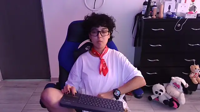 thomascooper7 online show from February 25, 2026, 7:12 pm