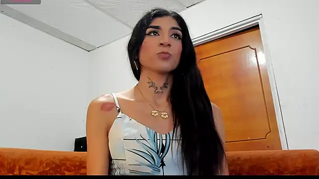 Snapshot of chloe_evanx_ chatting on December 14, 2024, 9:13 pm chloe evanx  online show from December 14, 2024, 9:13 pm