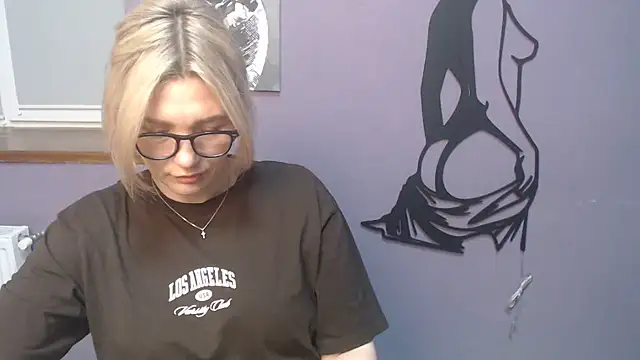  sexy lady online show from May 21, 2026, 12:45 pm