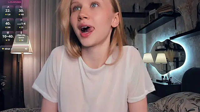 Snapshot of AnitaaClark chatting on September 10, 2025, 7:03 pm AnitaaClark online show from September 10, 2025, 7:03 pm