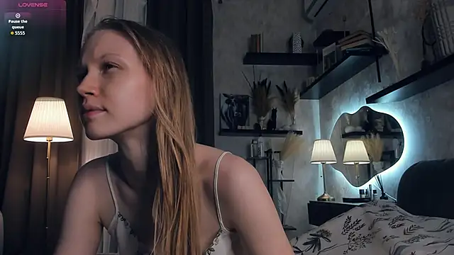 Snapshot of AnitaaClark chatting on October 5, 2025, 7:23 pm AnitaaClark online show from October 5, 2025, 7:23 pm