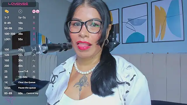Snapshot of Sam_foox chatting on February 21, 2025, 4:29 am Sam foox online show from February 21, 2025, 4:29 am