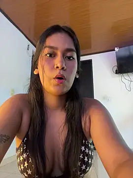 ALANAH KITTY online show from October 18, 2025, 8:20 pm