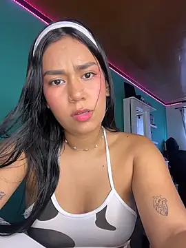 Snapshot of ALANAH_KITTY chatting on February 24, 2026, 7:45 pm ALANAH KITTY online show from February 24, 2026, 7:45 pm