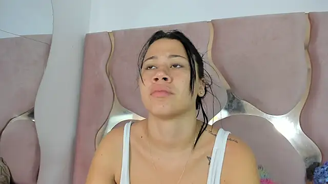 Sofia-candyht online show from April 28, 2026, 8:58 pm