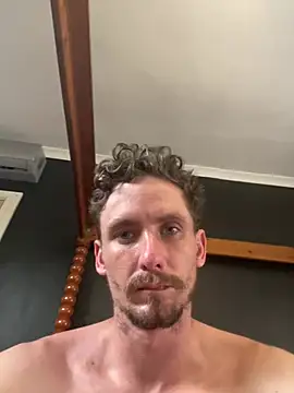 Snapshot of bradleyjamesmc chatting on February 9, 2025, 11:04 am bradleyjamesmc online show from February 9, 2025, 11:04 am