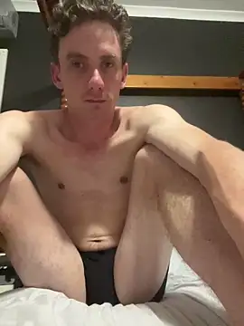 Snapshot of bradleyjamesmc chatting on February 12, 2025, 5:16 pm bradleyjamesmc online show from February 12, 2025, 5:16 pm