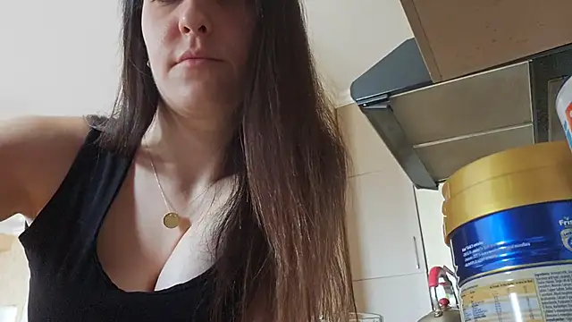 AlejandraDelaney online show from January 25, 2025, 8:42 am