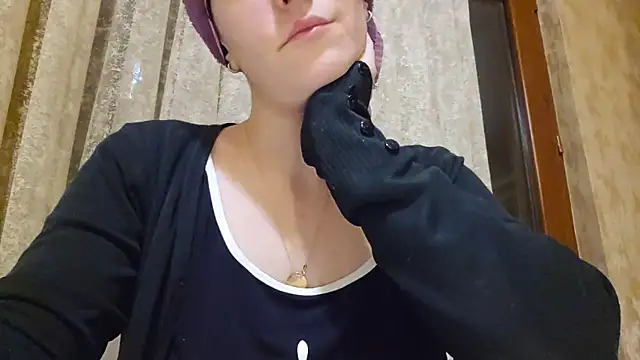 AlejandraDelaney online show from March 15, 2025, 1:18 pm