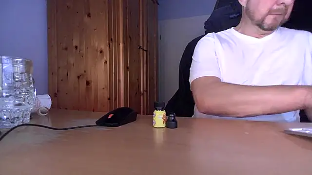 Tom PP cgn online show from November 9, 2025, 5:39 am