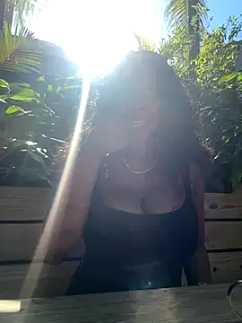 Snapshot of miamiworld chatting on December 21, 2025, 5:42 pm miamiworld online show from December 21, 2025, 5:42 pm