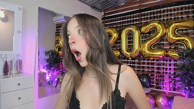 Sapphire Venuss online show from December 30, 2024, 10:45 pm