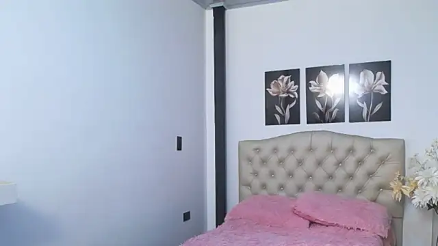 lily f00x online show from March 20, 2026, 1:54 am