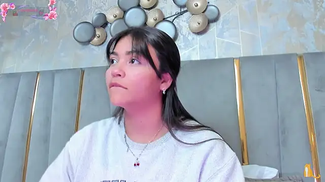 KimDevinne online show from February 7, 2026, 2:37 am