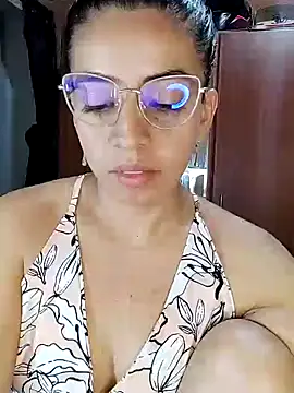 Snapshot of anngela01 chatting on January 31, 2025, 8:12 pm anngela01 online show from January 31, 2025, 8:12 pm