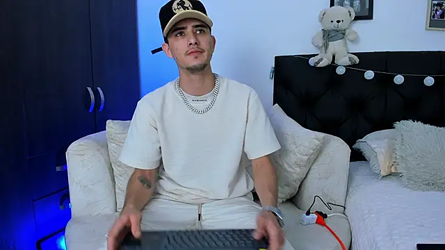 PhilipRich online show from January 9, 2025, 7:50 pm