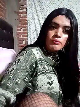 yovana13 online show from November 6, 2025, 7:42 am