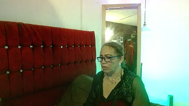 PervertedMature online show from May 17, 2026, 1:47 am