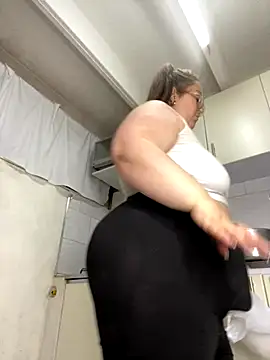 Chloee ep online show from October 30, 2025, 4:14 am